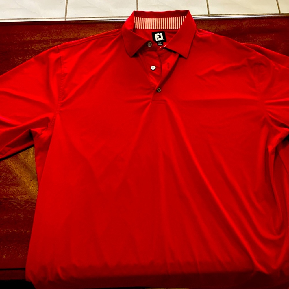 FJ men’s button top dress top